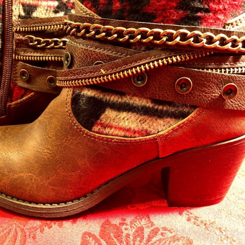 Jellypop Women's Capital Boot - Picture 5 of 8